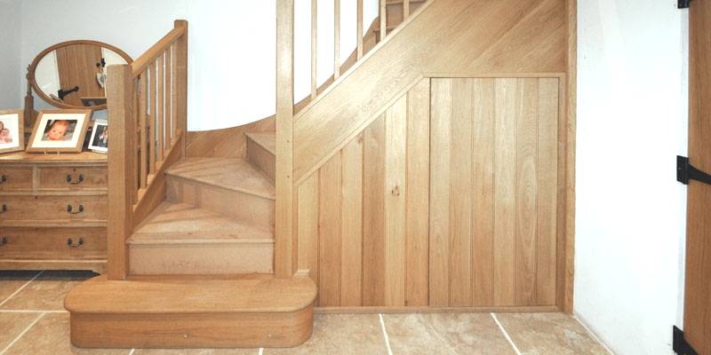 houten kwartdraai trap plaatsen